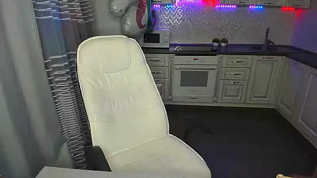 Snapshot of MelodyOfLovee chatting on 5, 2, 2025 MelodyOfLovee online show from 5, 2, 2025