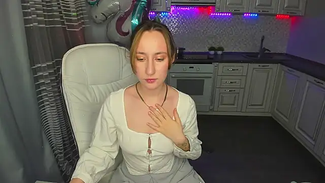 Snapshot of MelodyOfLovee chatting on 6, 2, 2025 MelodyOfLovee online show from 6, 2, 2025