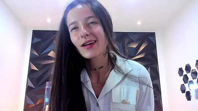 valentinasu1 online show from 9, 10, 2025