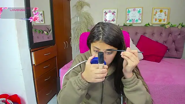 Lia Keen online show from 8, 10, 2025