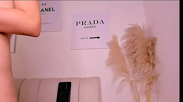 Snapshot of april_higgins chatting on 3, 3, 2025 april higgins online show from 3, 3, 2025