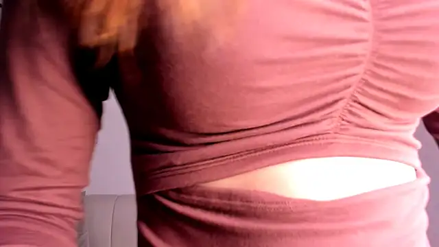 Snapshot of april_higgins chatting on 8, 3, 2025 april higgins online show from 8, 3, 2025