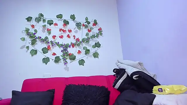 nicollee18 online show from 25, 2, 2025
