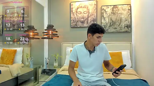 Snapshot of kieran_derek chatting on 4, 11, 2025 kieran derek online show from 4, 11, 2025