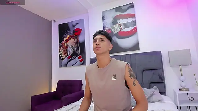 Snapshot of kieran_derek chatting on 19, 11, 2025 kieran derek online show from 19, 11, 2025