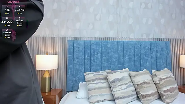 pretty sunlight  online show from 4, 2, 2026