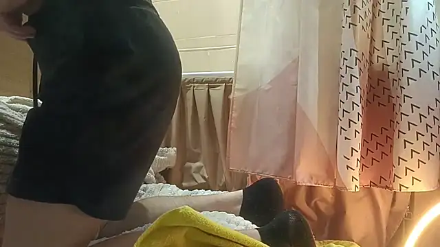 Hungry  Puppy online show from 25, 9, 2025