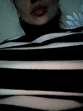 Snapshot of YuliannaFox chatting on 10, 2, 2025 YuliannaFox online show from 10, 2, 2025