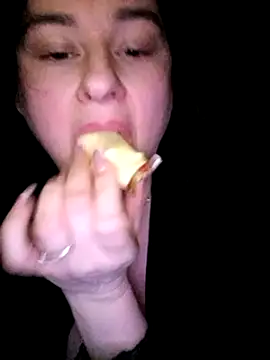 Snapshot of YuliannaFox chatting on 22, 3, 2025 YuliannaFox online show from 22, 3, 2025