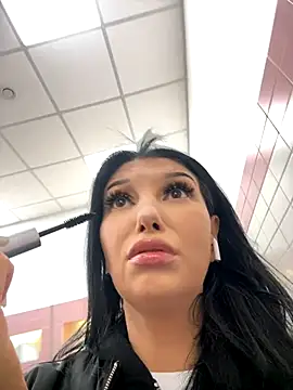 Tisha Busty online show from 17, 10, 2025