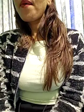 MIss-Naina online show from 4, 1, 2025