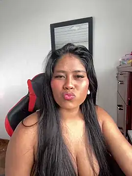 Snapshot of hurren_pasha chatting on 18, 12, 2024 hurren pasha online show from 18, 12, 2024