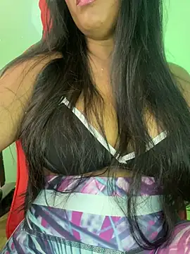 Snapshot of hurren_pasha chatting on 5, 2, 2025 hurren pasha online show from 5, 2, 2025