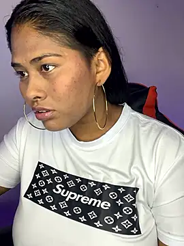 Snapshot of hurren_pasha chatting on 7, 1, 2026 hurren pasha online show from 7, 1, 2026