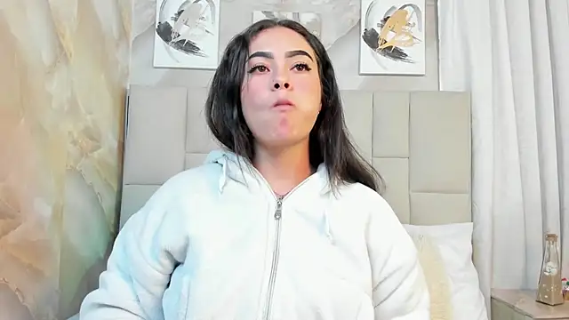 Snapshot of Jaslyn__Smith chatting on 6, 11, 2025 Jaslyn Smith online show from 6, 11, 2025