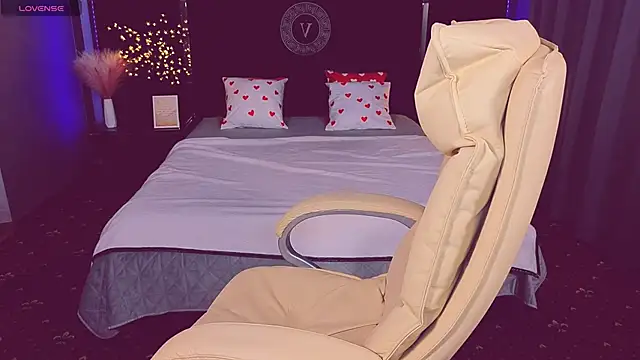 BettyDark online show from 7, 2, 2026