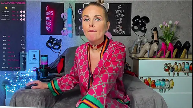 HannaKorsak online show from 2, 2, 2025