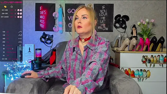 HannaKorsak online show from 3, 2, 2025