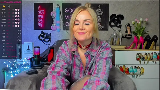 HannaKorsak online show from 3, 2, 2025