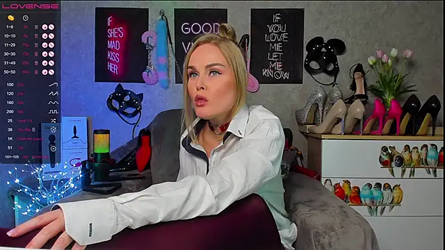 HannaKorsak online show from 4, 2, 2025