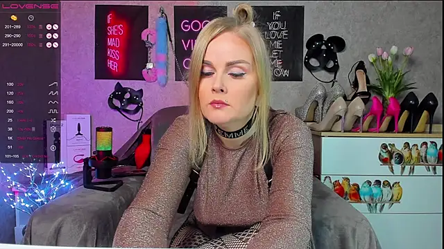 HannaKorsak online show from 12, 2, 2025