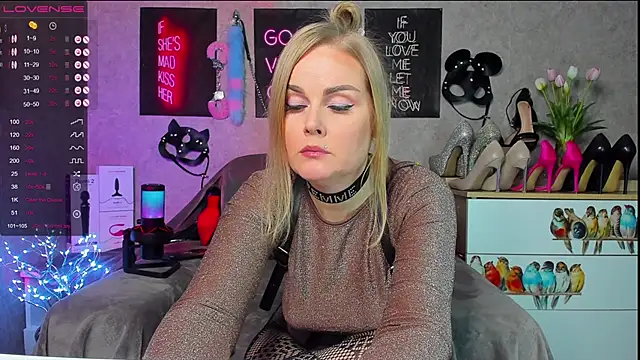 HannaKorsak online show from 12, 2, 2025