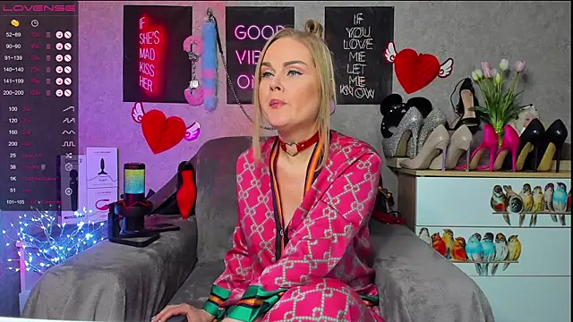 HannaKorsak online show from 13, 2, 2025