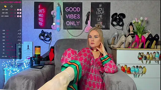 HannaKorsak online show from 17, 2, 2025