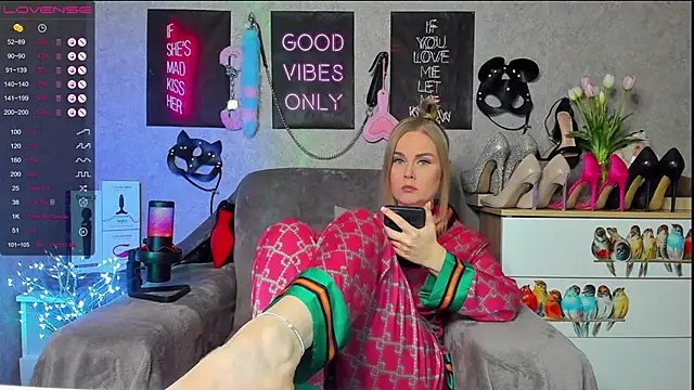 HannaKorsak online show from 19, 2, 2025