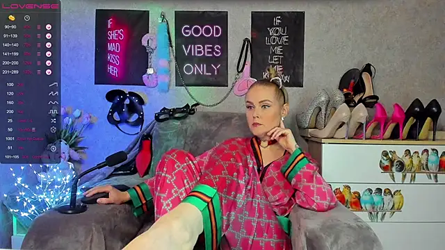 HannaKorsak online show from 11, 9, 2025