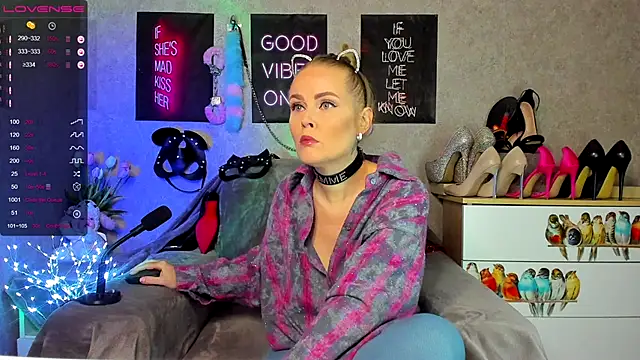 HannaKorsak online show from 22, 9, 2025