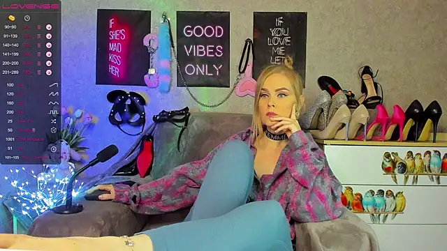 HannaKorsak online show from 24, 9, 2025