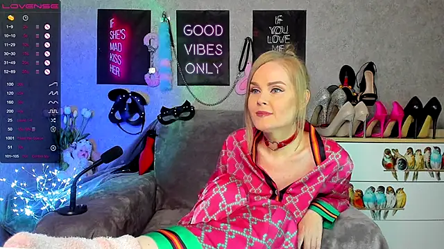 HannaKorsak online show from 28, 9, 2025