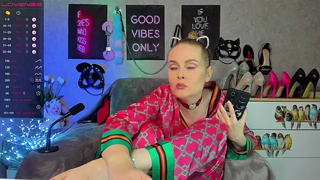 HannaKorsak online show from 7, 10, 2025