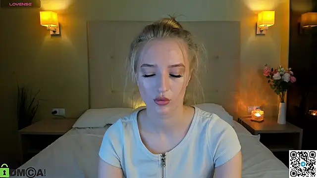 Stacy River online show from 26, 11, 2025