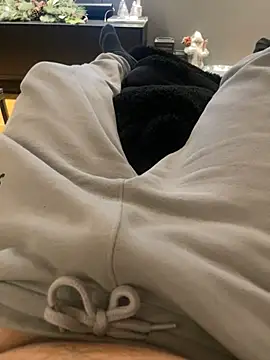 Snapshot of aleksergira chatting on 1, 1, 2025 aleksergira online show from 1, 1, 2025