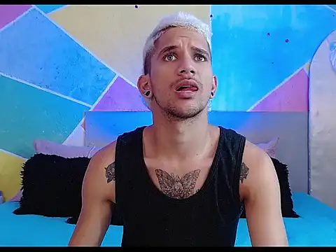 Snapshot of tylor_boy chatting on 4, 3, 2026 tylor boy online show from 4, 3, 2026