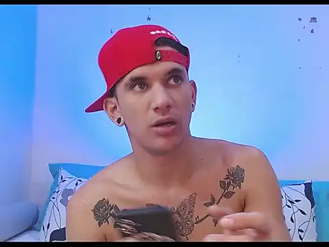 Snapshot of tylor_boy chatting on 7, 4, 2026 tylor boy online show from 7, 4, 2026