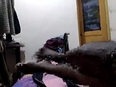 Snapshot of nikini1621 chatting on 15, 10, 2025 nikini1621 online show from 15, 10, 2025