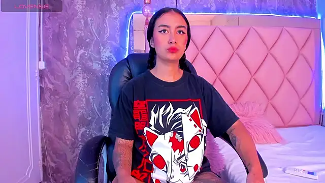 AntonellaQueenn online show from 7, 1, 2025