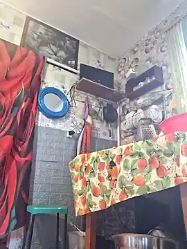 LyxBabyLove online show from 2, 2, 2025