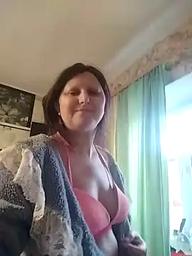 LyxBabyLove online show from 4, 2, 2025