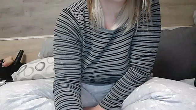 LaRa forU online show from 4, 2, 2025