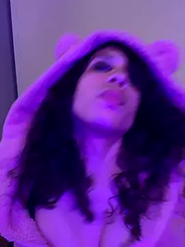 PeacockGoddess online show from 17, 9, 2025