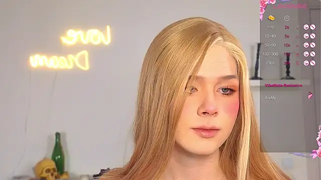 Snapshot of _yourFoxy_ chatting on 16, 10, 2025 yourFoxy online show from 16, 10, 2025