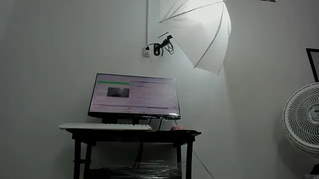 Snapshot of Dalia_20 chatting on 17, 10, 2025 Dalia 20 online show from 17, 10, 2025