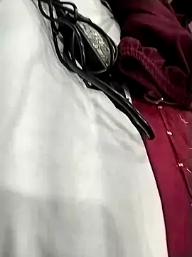 Snapshot of rohitlov150 chatting on 5, 11, 2025 rohitlov150 online show from 5, 11, 2025