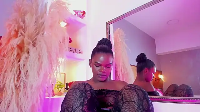 CamiEstrada online show from 1, 2, 2025