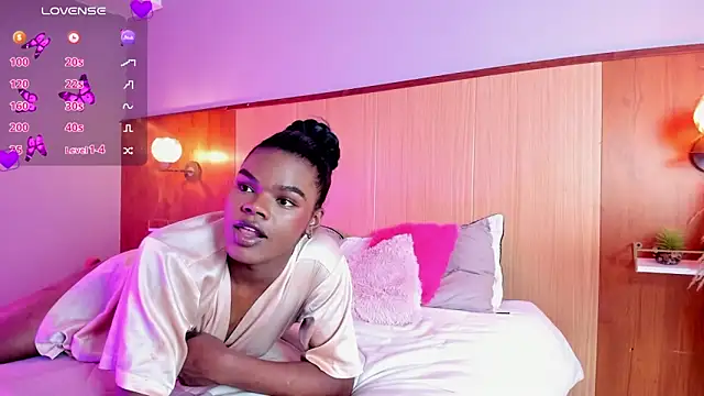 CamiEstrada online show from 7, 2, 2025