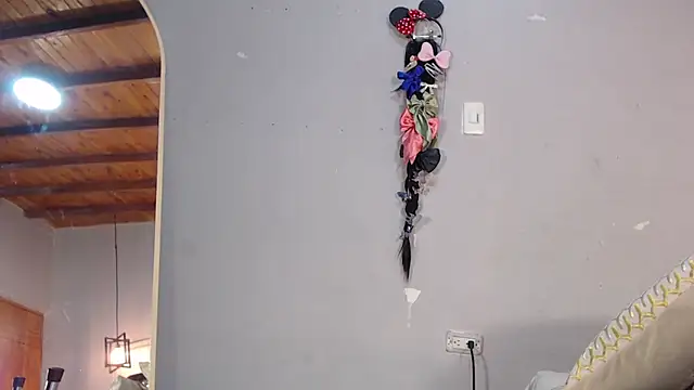 Luna Florez online show from 29, 1, 2025